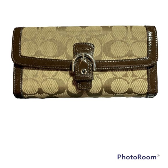 Coach Handbags - Coach - wallet, patent leather trim, tri-fold style, used condition